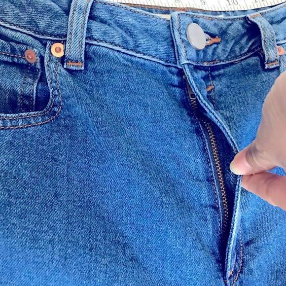 Asos high waisted slim mom jeans distressed raw hem mid wash blue size 30 - Picture 3 of 9